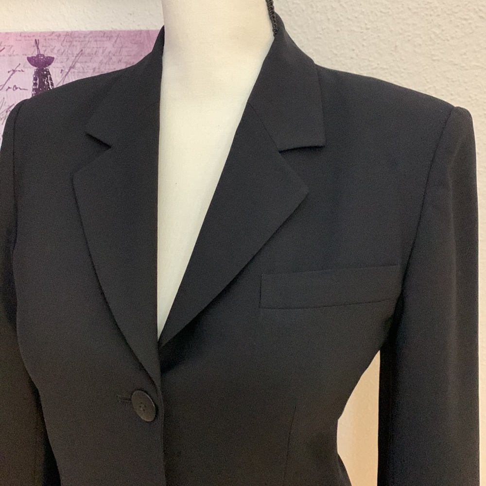 ❌SOLD❌ TALBOT’S Blazer Suit Jacket - Size 4 - Wool - Classic - Picture 2 of 9